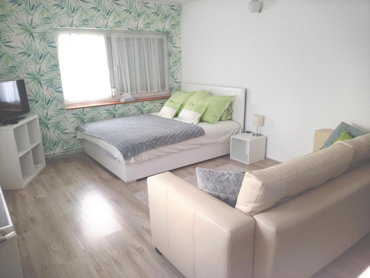 Stardust Apartman Pecs Luaran gambar