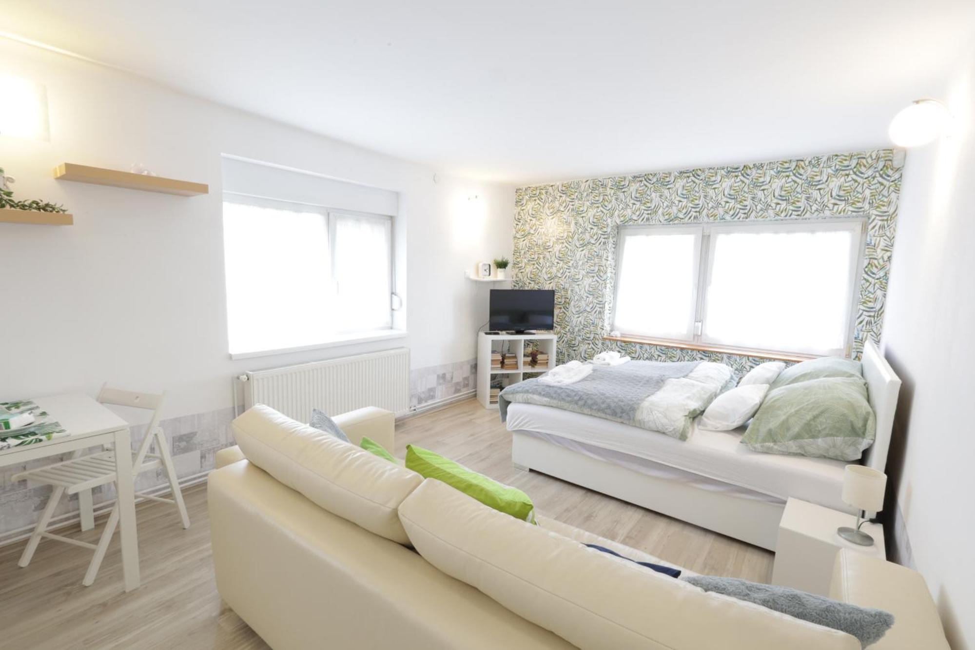 Stardust Apartman Pecs Luaran gambar